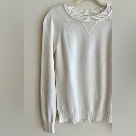 GAP Women’s Classic Crewneck Off-White Sweater, Size Medium - Picture 3 of 15